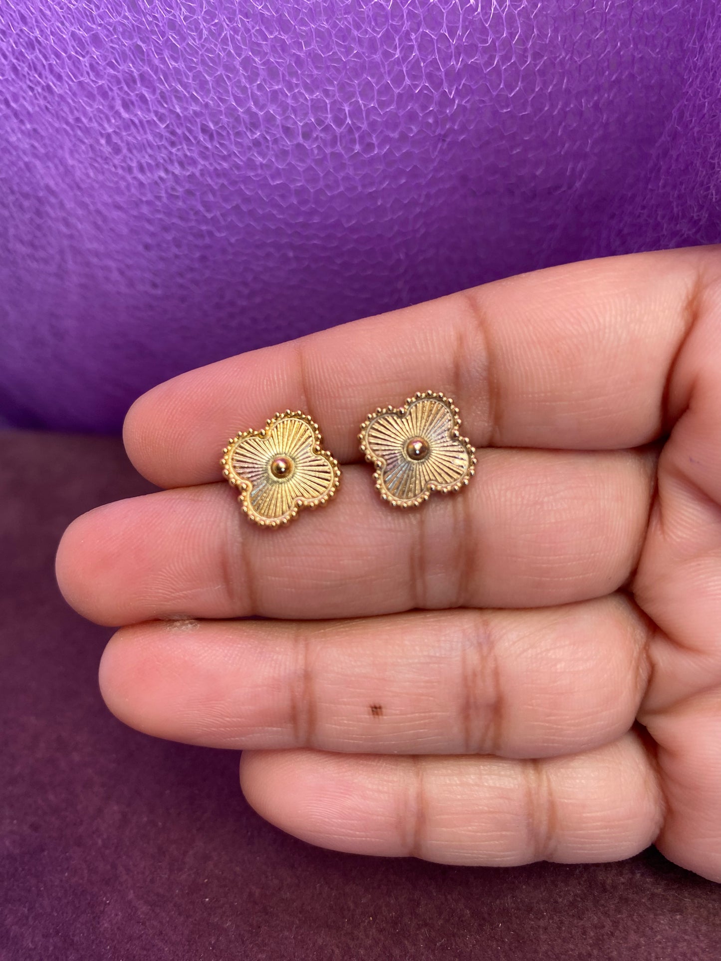 Golden Clover Tops