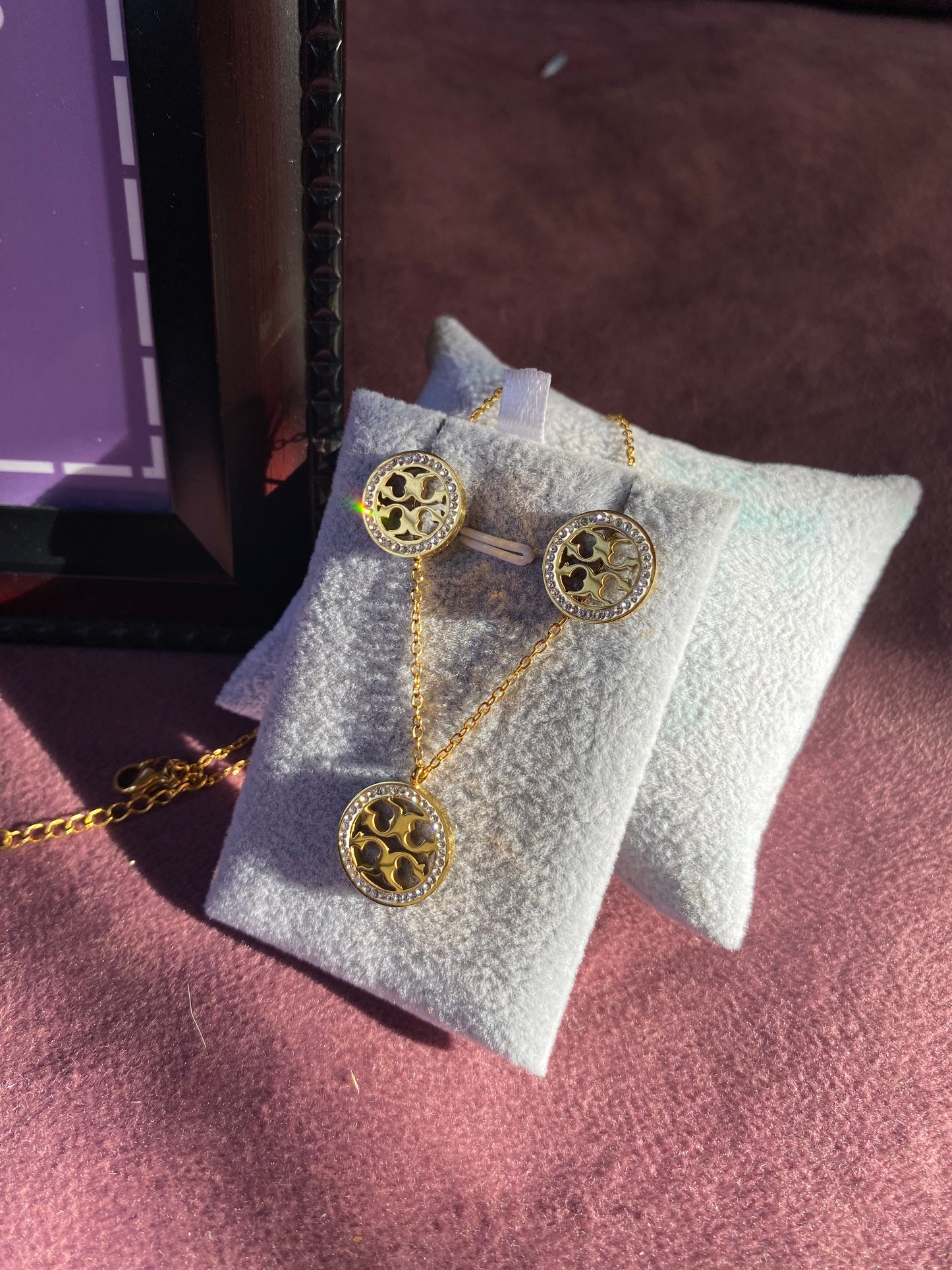 Tory Necklace with Tops