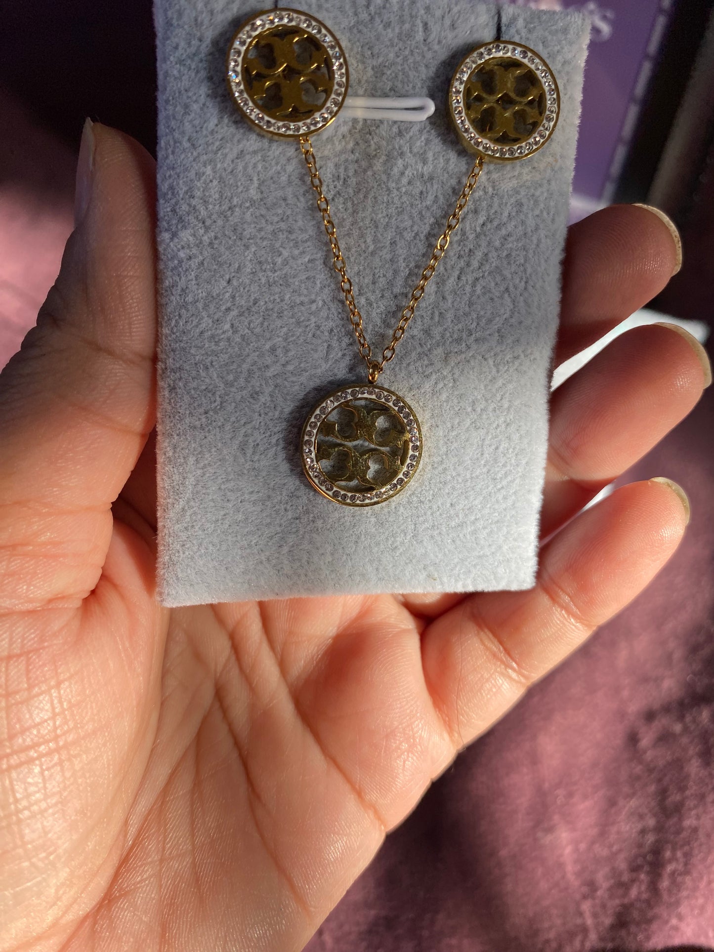 Tory Necklace with Tops