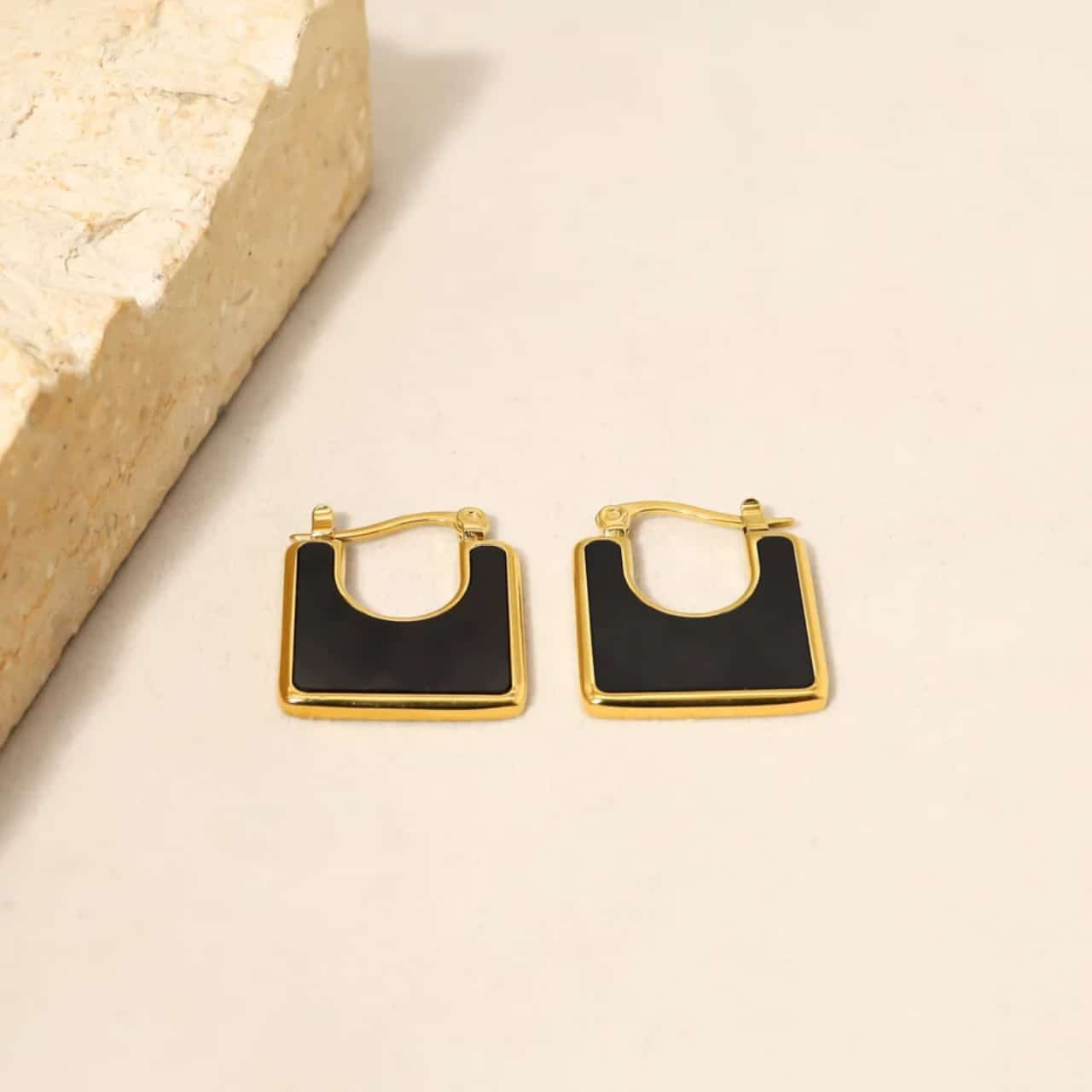 Pump Earring