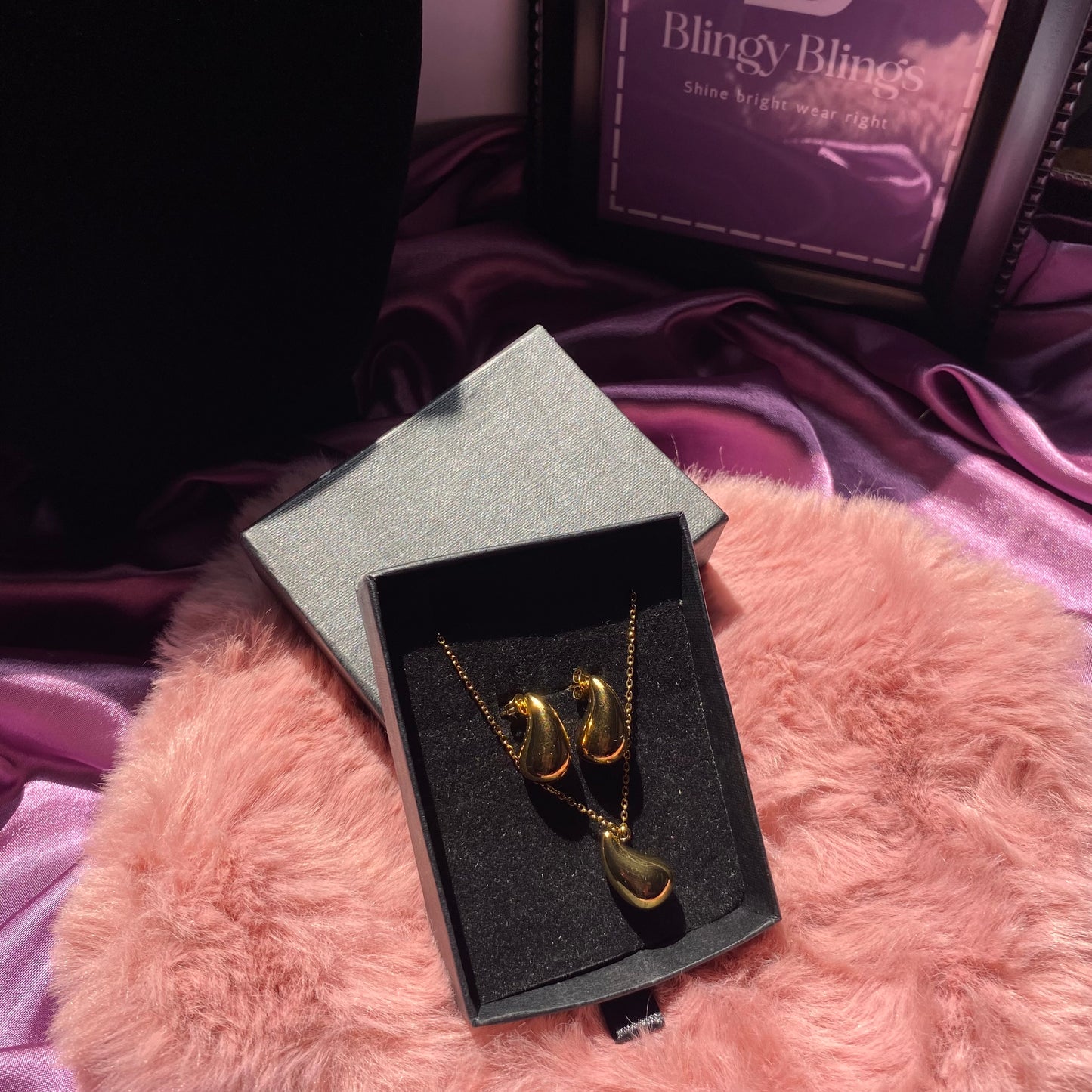 Tear Tops With Necklace