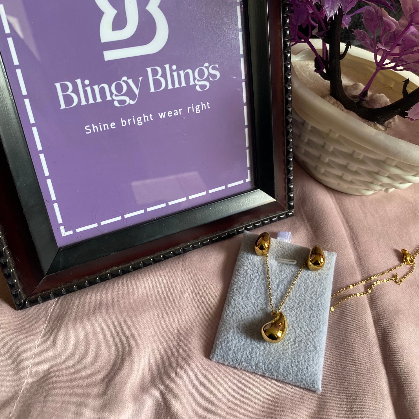 Tear Tops With Necklace