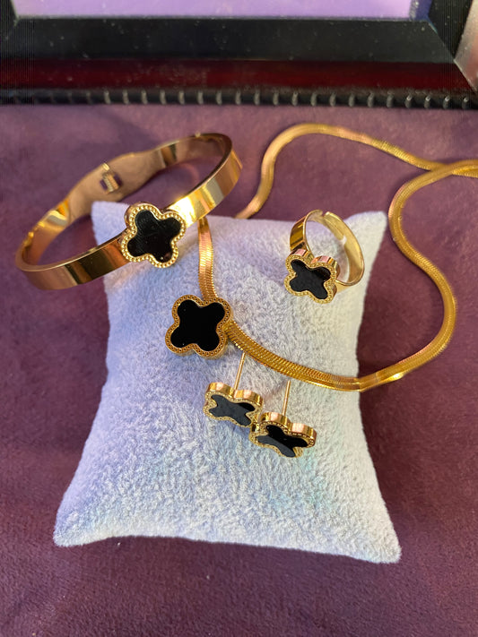 Clover Jewelry Set
