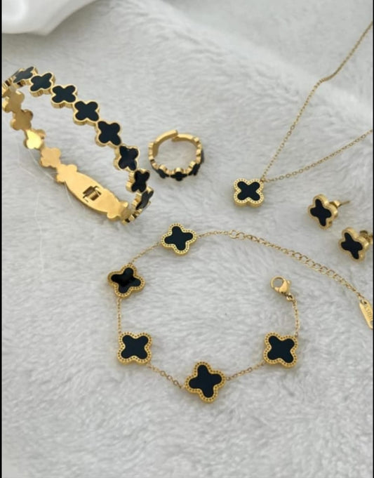 Clover Jewelry Set