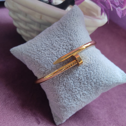 Nail Bangle